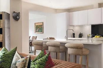 אדינבורו Destiny Scotland - Rutland Residence בריטניה